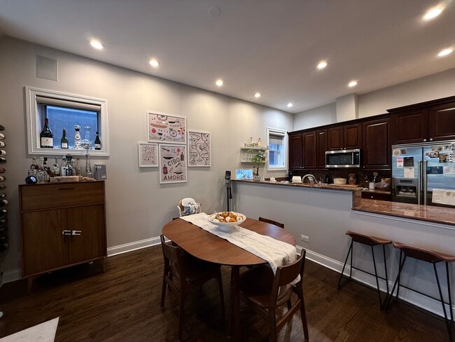 Photo - 1116 W Hubbard St Unit 4W