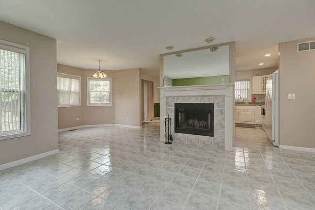 Photo - 16046 S Fairfield Dr