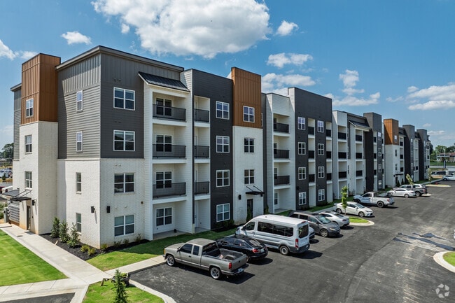 Building Photo - The Ellington Rental