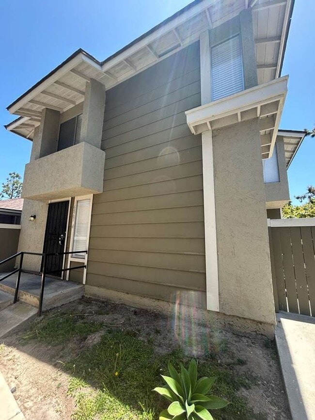 Photo - Spacious Renovated 3 bedroom/2 bath townhome in Paradise Hills! Move in Ready! $3,195