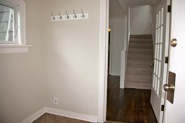 Photo - 1199 Plainfield Rd