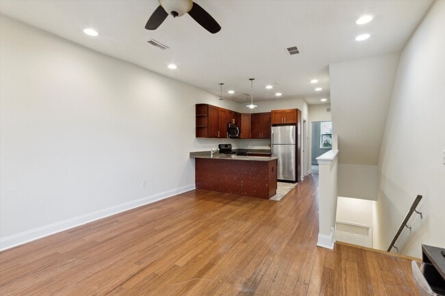 Building Photo - 1733 N Gratz St Unit B