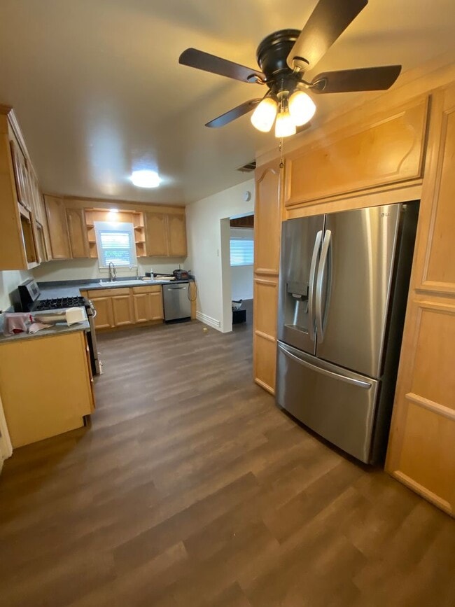 Photo - 1594 7th Ave Dr