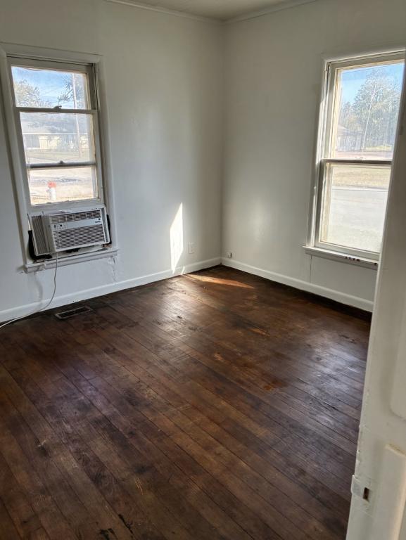 Photo - 1049 E Oak St