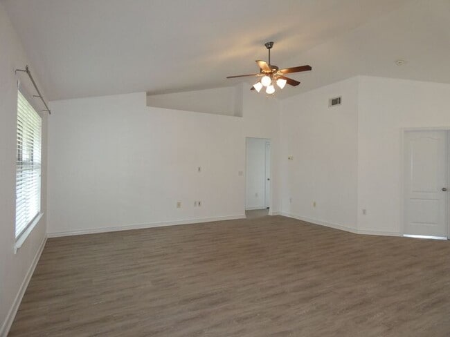 Photo - 1712 Bay Pine Cir