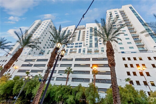 Building Photo - 150 S Las Vegas Blvd Unit 1005 Rental