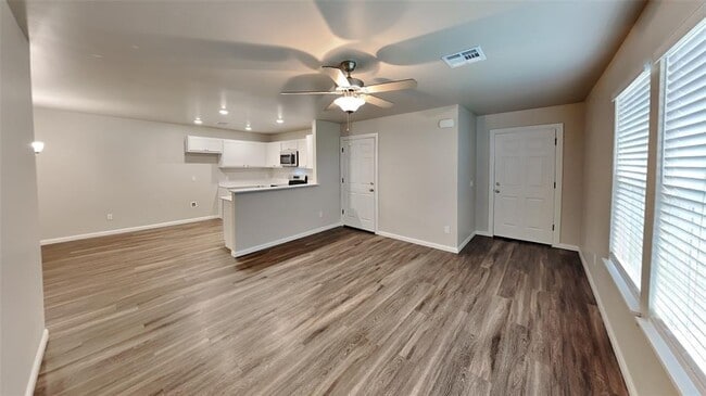 Photo - 206 Gray St