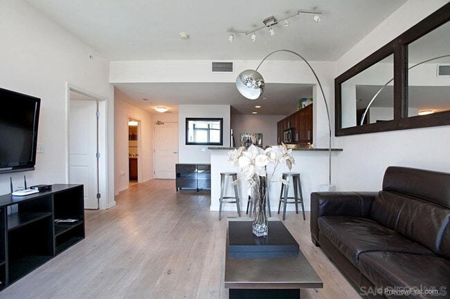 Photo - 206 Park Blvd Unit 707