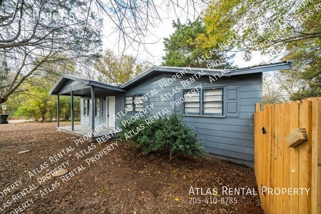 Photo - 716 Hardy St