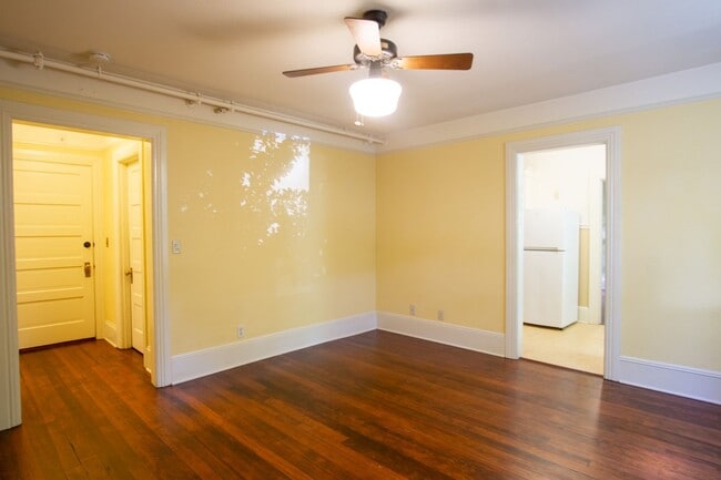 Photo - Fabulous Turn of the Century NW 1-Bed Close to Everything! Unit 103