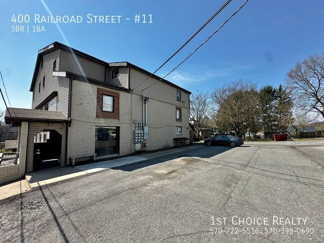 Photo - 400 Railroad St Unit #11