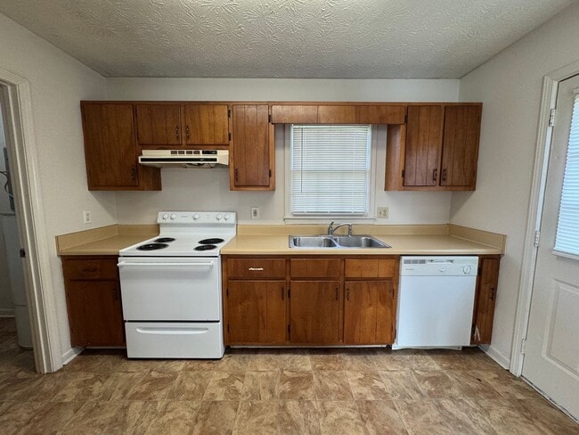 Photo - 118 Burlington Rd NE Unit 118 Burlington Rd NE