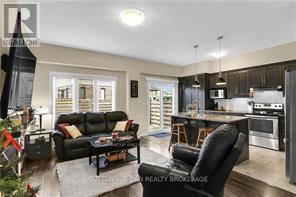 Photo - 2040 Shore Rd