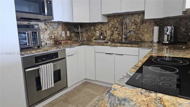 Photo - 3140 S Ocean Dr Unit 506