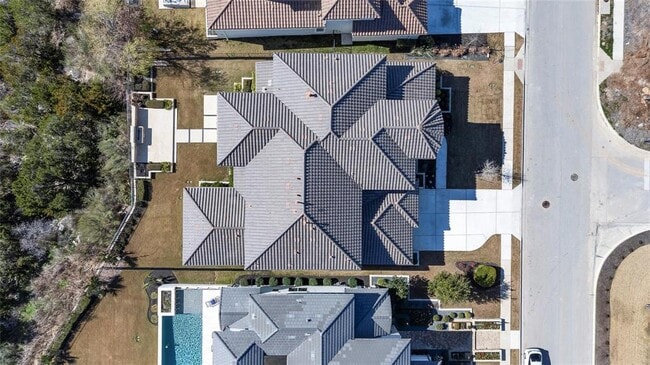 Photo - 1909 Portobello Rd