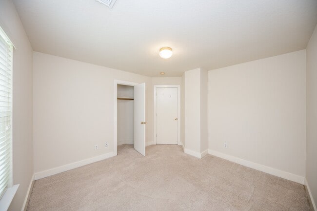 Building Photo - 5839 Sonoma Ridge