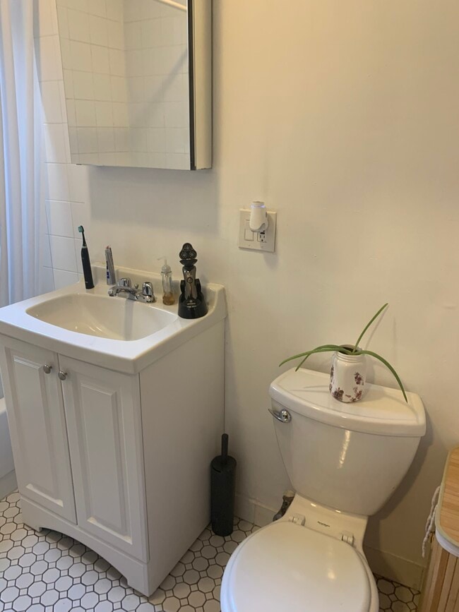 Photo - 22 Edgerly Rd