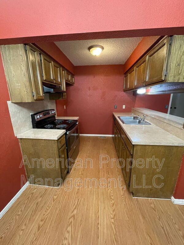 Photo - 4407 S Gum Ave