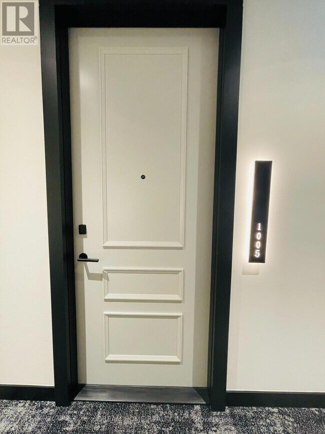 Photo - 115 Denison Ave Unité 1005