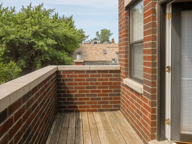 Photo - 3231 N Kenmore Ave Unit 3