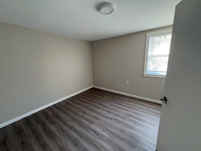 741 Addison St Unidad Ground floor apartment