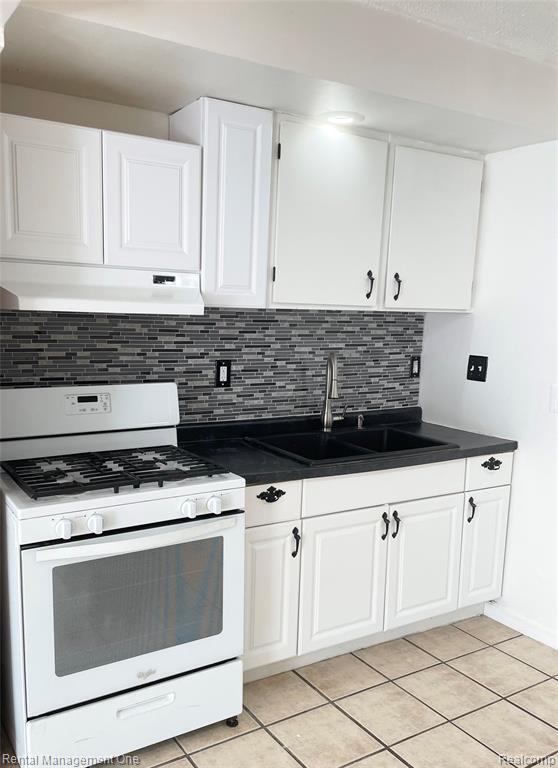 Photo - 29518 Joy Rd