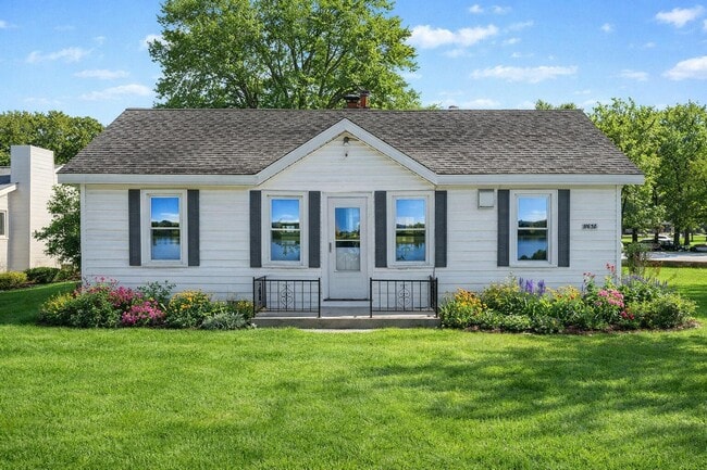 Photo - 11637 Algonquin Dr