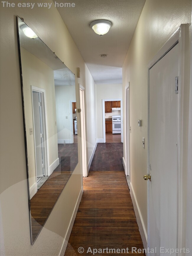 Photo - 569 Main St Unit #1
