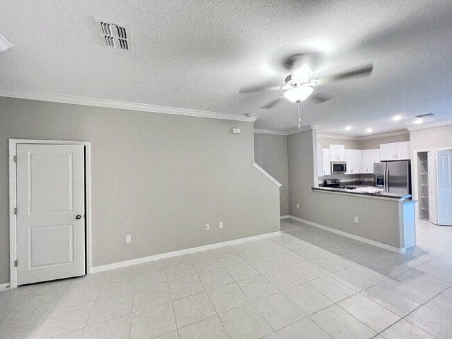Photo - "Charming Gated community 3-Bed Retreat with Lake View & Granite Touches in Lutz!"