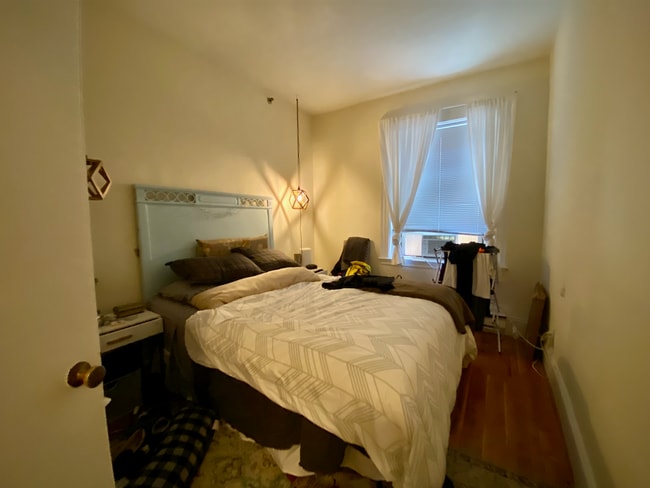 913 Boylston St Unit 4