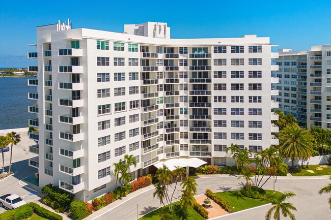 Building Photo - 2800 N Flagler Dr Unit 612