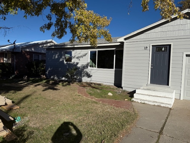 Photo - 1590 Hall Ave