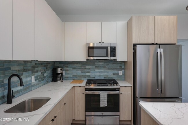 Photo - 6 West End Ct Unidad 211