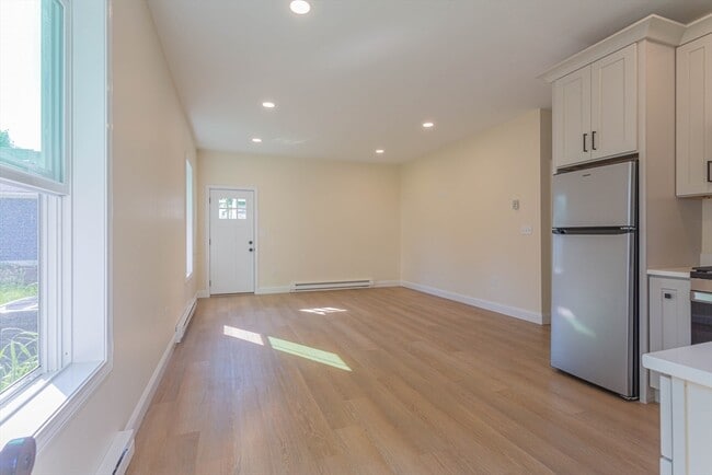 Photo - 53 Tapley Ave Unit 2