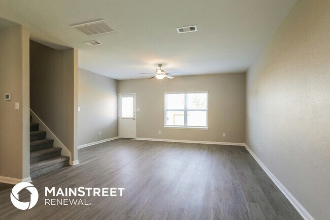 Photo - 25242 Dickens Dr