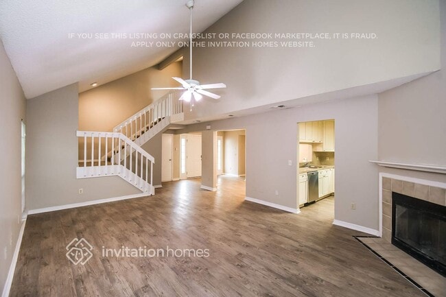 Photo - 8104 Kilwinning Ln