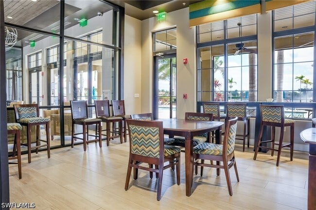 Building Photo - 1573 Vizcaya Ln