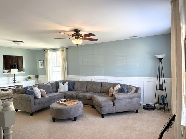 Photo - 1026 Village Green Ln