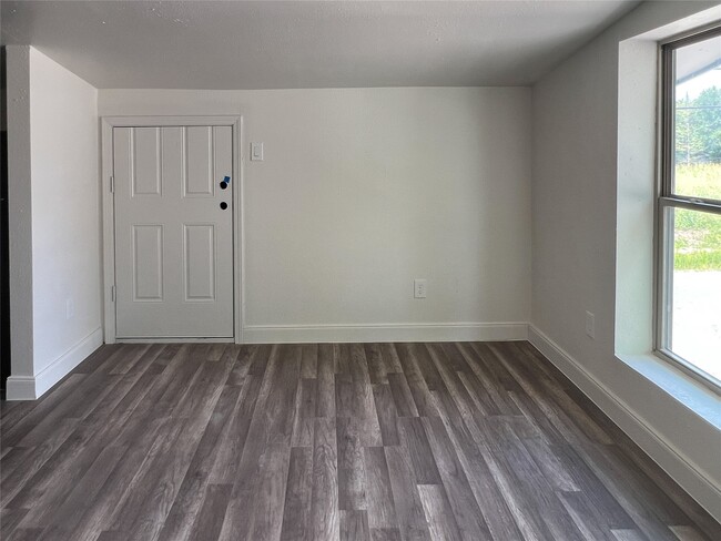 Photo - 201 Eastwood St Unit 3