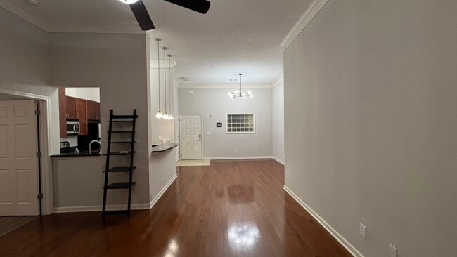 Dining - 401 16th St NW Unit 1185