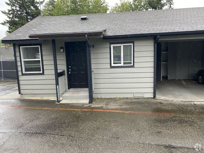 Building Photo - 1 bed in Skyway off of Renton Ave. Easy t... Rental