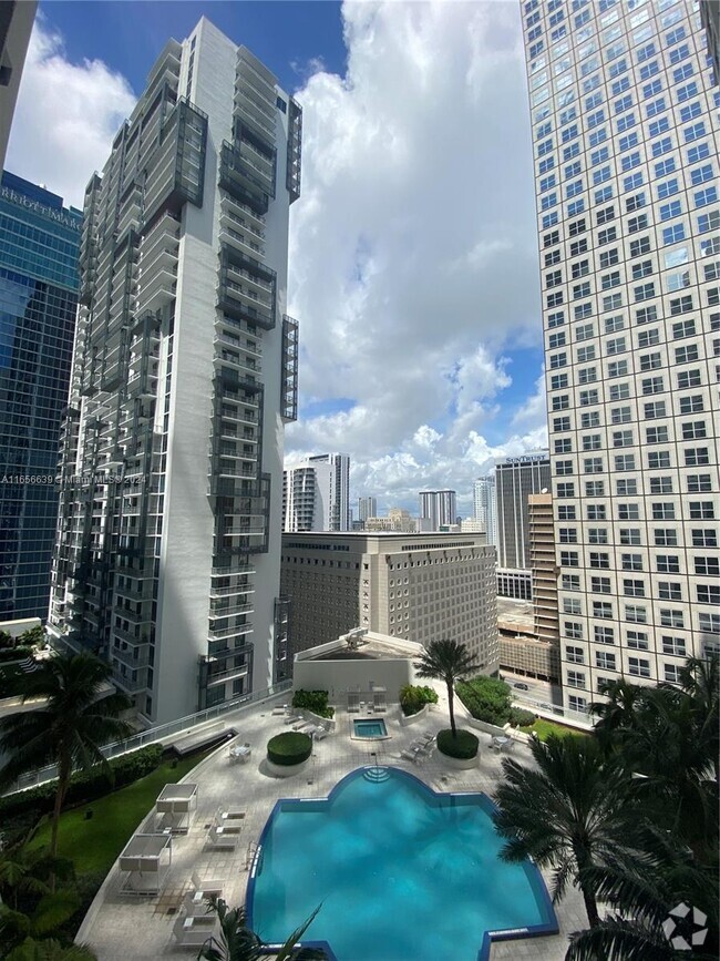 Building Photo - 300 S Biscayne Blvd Unit T-1805 Rental