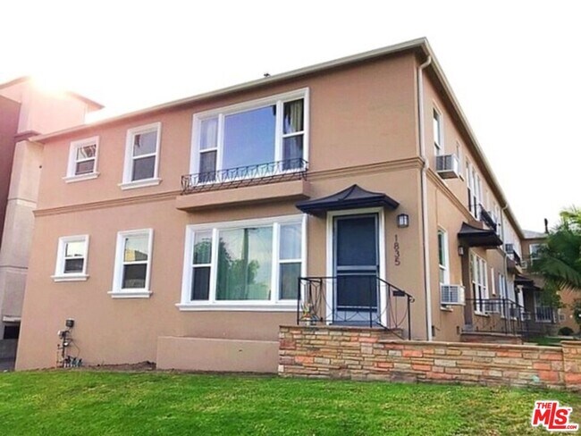 Photo - 1841 Normandie Ave Condo Unit 2