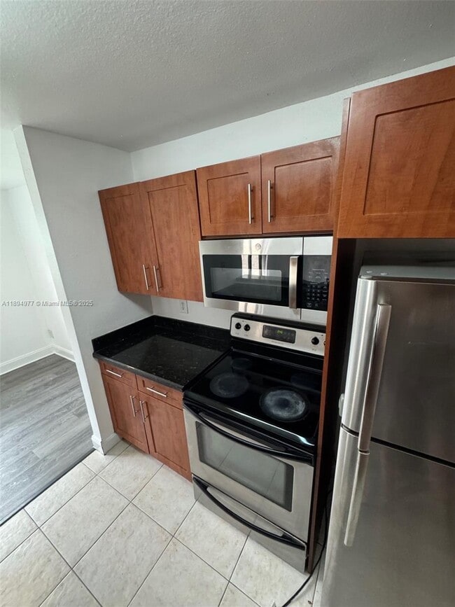 Building Photo - 3947 NW 87th Ave Unit 3947