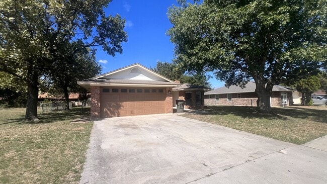1803 Anna Lee Dr