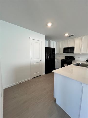 Photo - 921 Mossycup St