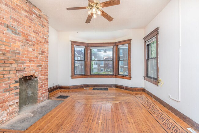 1689 Summit St Unidad 1689