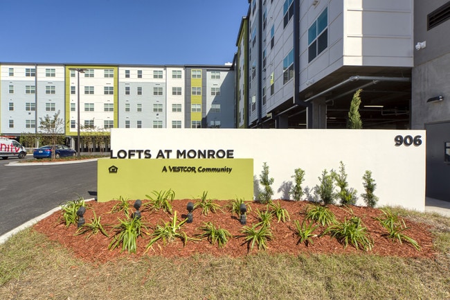 Lofts at Monroe Apartments | Jacksonville, FL