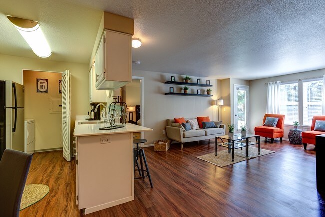 Commons at Dawson Creek Apartments