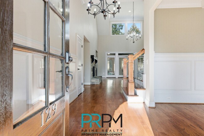 Photo - 129 Griffith Hill Way